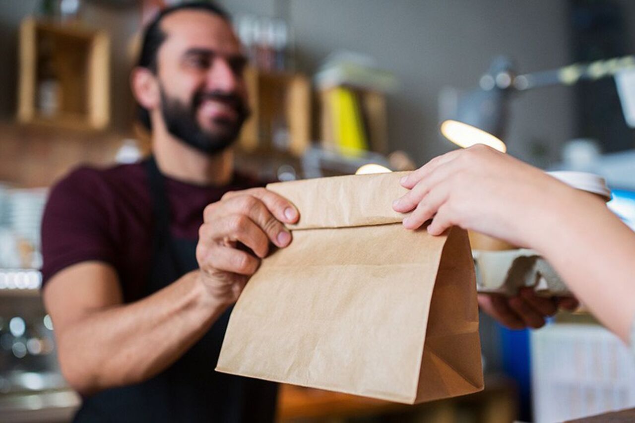 Dès lundi 18 mai 2020, vous pouvez passer vos commandes pour les plats à emporter au 04 78 29 24 65 de 10h à 17h