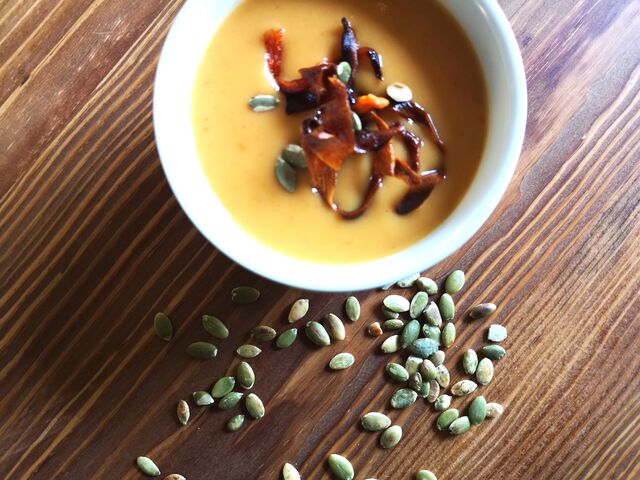 Krem z dyni i papryki.