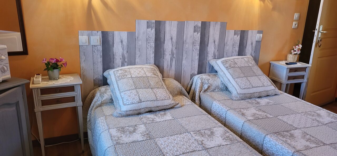 Chambre la Colombine lits séparés