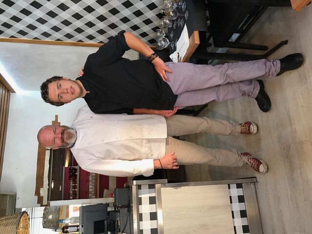 MAXENCE qui N'a reçu que de bons conseils sera fière de vous présenter ses spécialités du Nord et de l'Alsace 