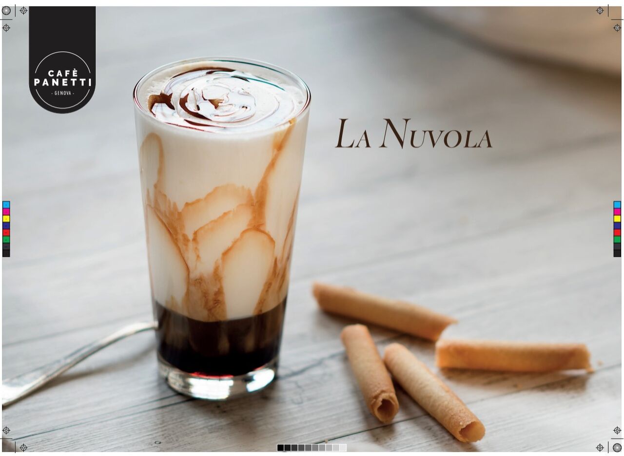 Caffè espresso 100% Arabica con crema di latte montata a freddo aromatizzato a più gusti