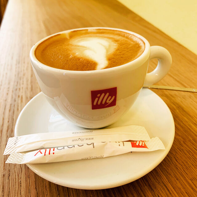 Illy Cappuccino 2,50€