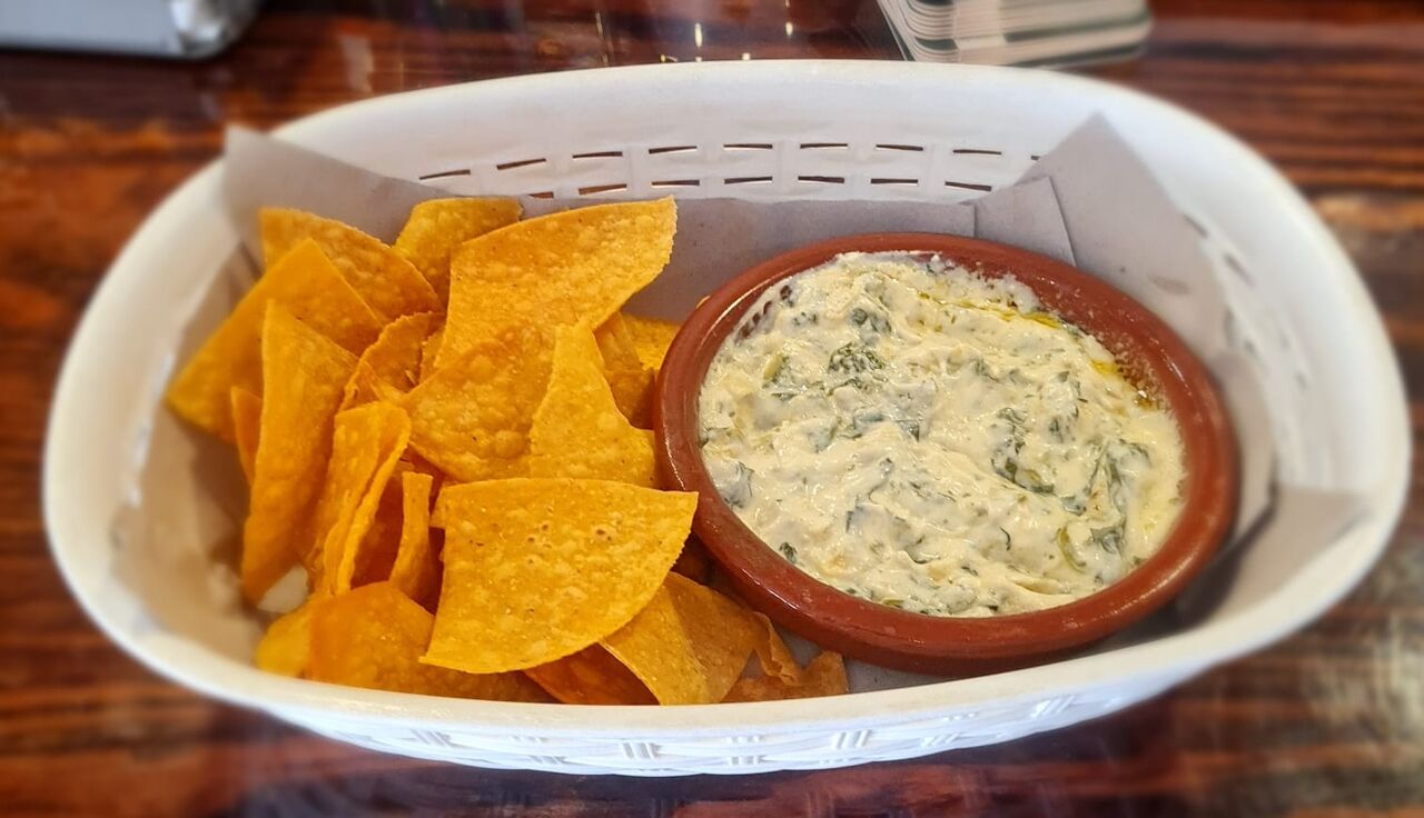 3 CHESSE SPINACH ARTICHOKE DIP