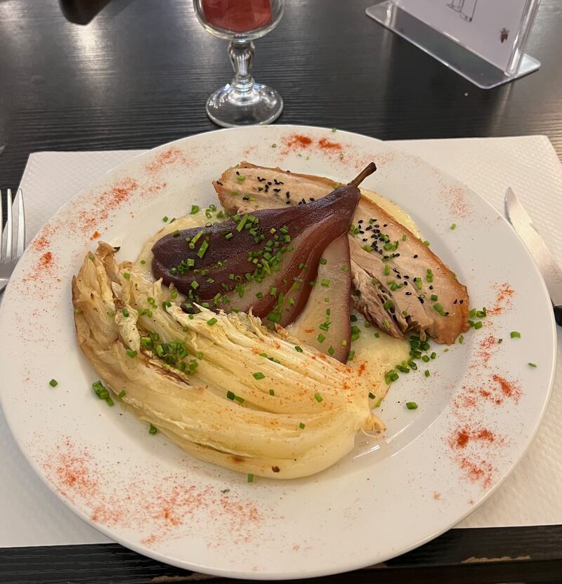 Poitrine de porc/poire poché