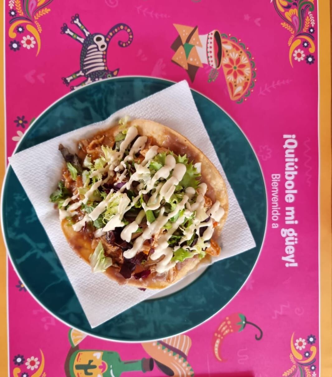 tostada de tinga