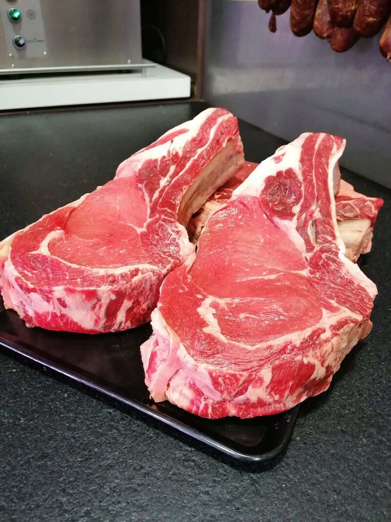 De la viande sélectionnée avec soin, volailles fermières, porc LABEL ROUGE,... Un gage de qualité ! 