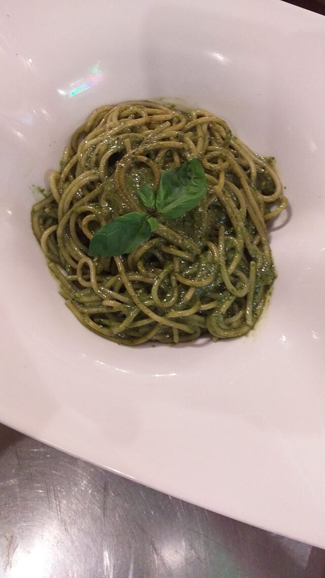 Spaghetti al pesto