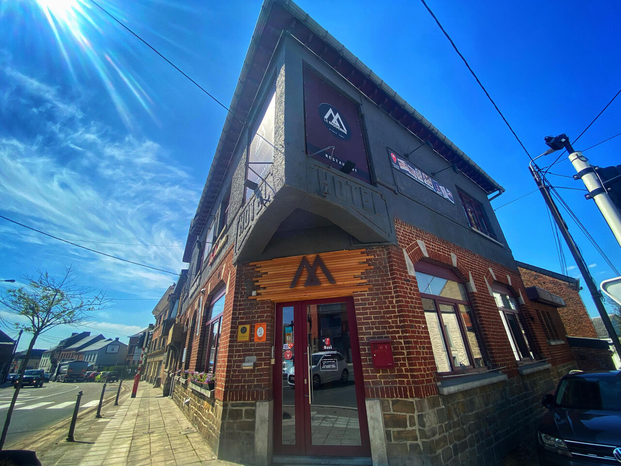 Façade sous le soleil