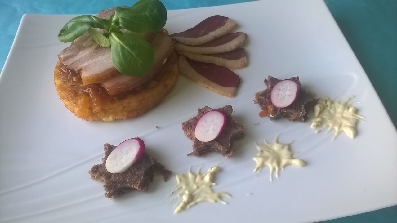 Voici quelques fournisseurs: Sarl Ferchaud Frères, Savia Marée, Crémet d'Anjou, Team Ouest, MIN Angers,...