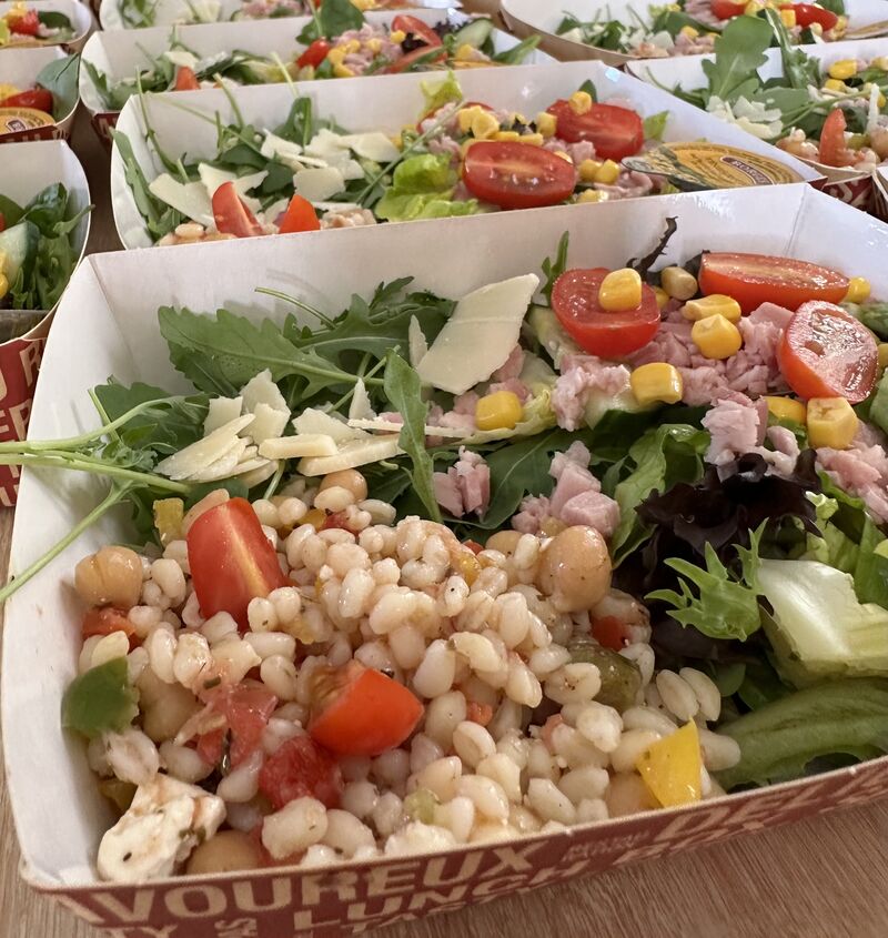 Salade en boite pour livraison