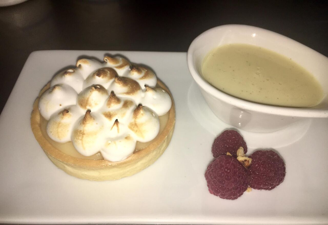 tarta de limon con crema inglesa