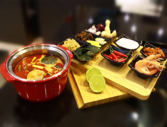 THAI TOM YAM KUNG BRÜHE