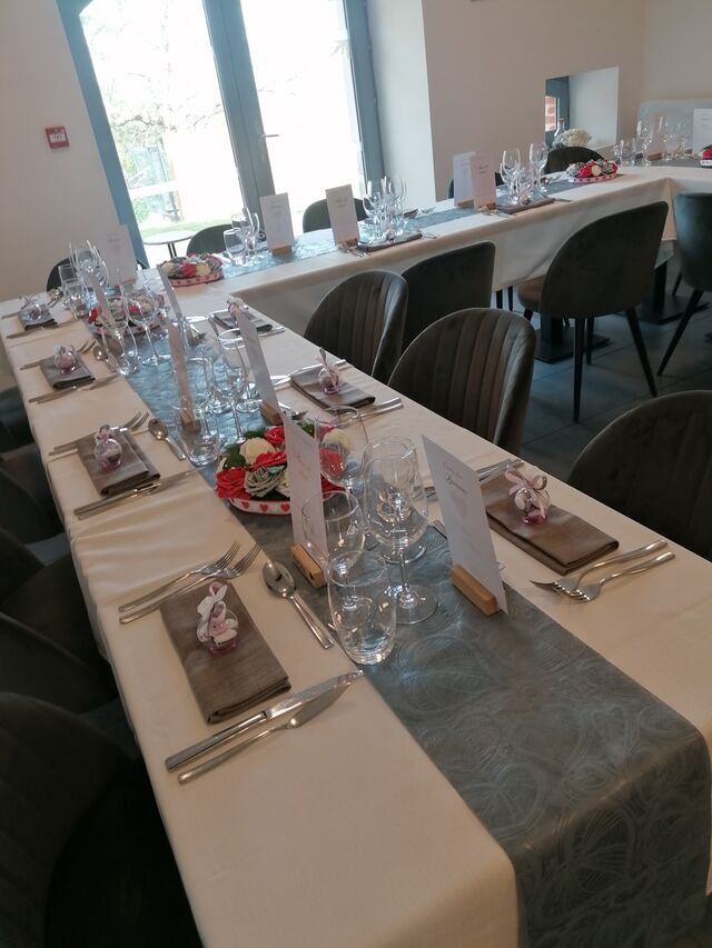 Accueil de repas de mariage, baptêmes, communion, anniversaires... Sur réservation et devis préalable
