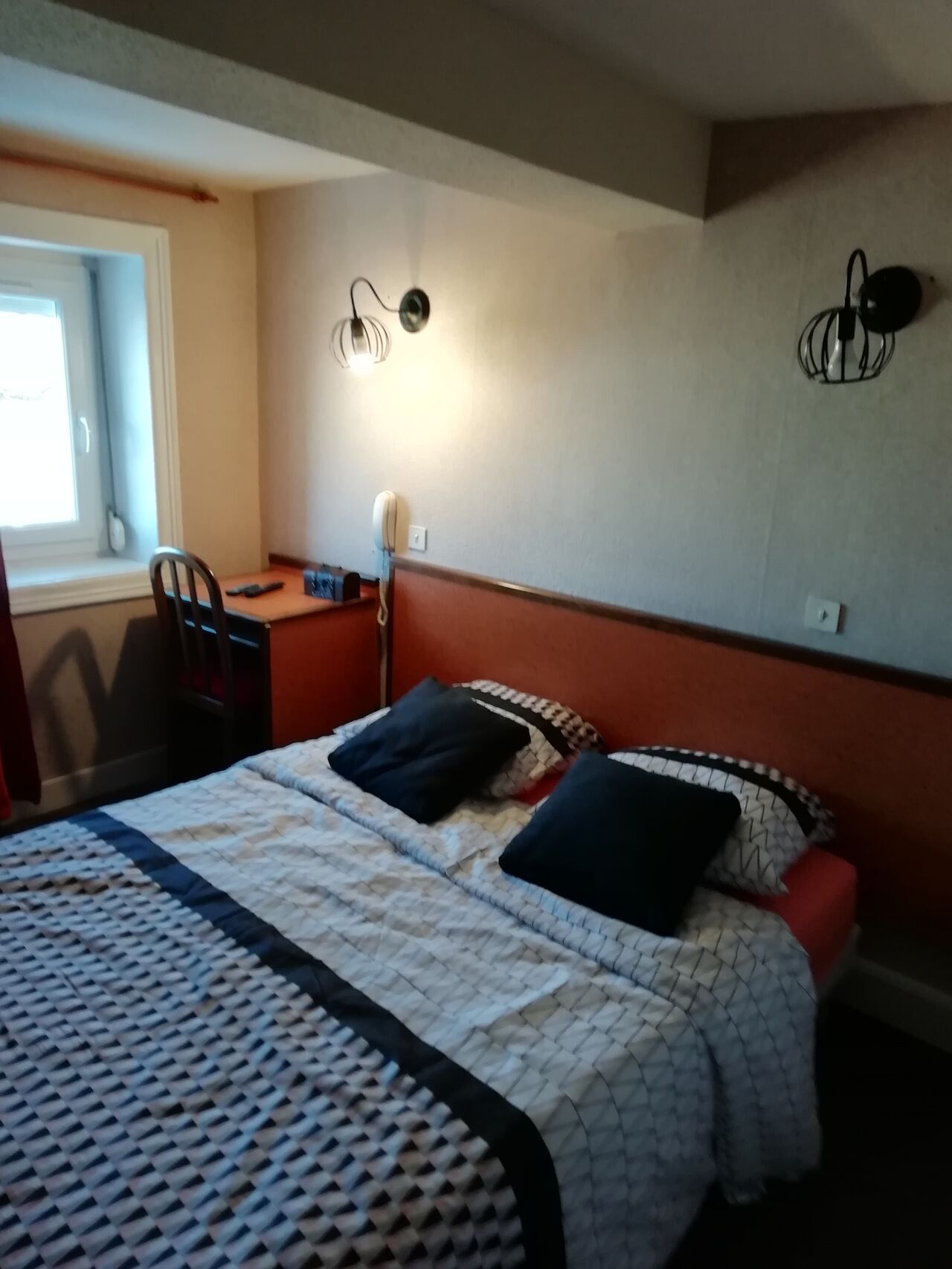 Chambre double
Nuitée 60 euros
