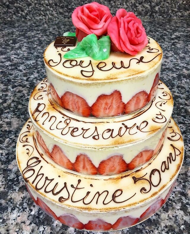 Wedding cake fraisiers