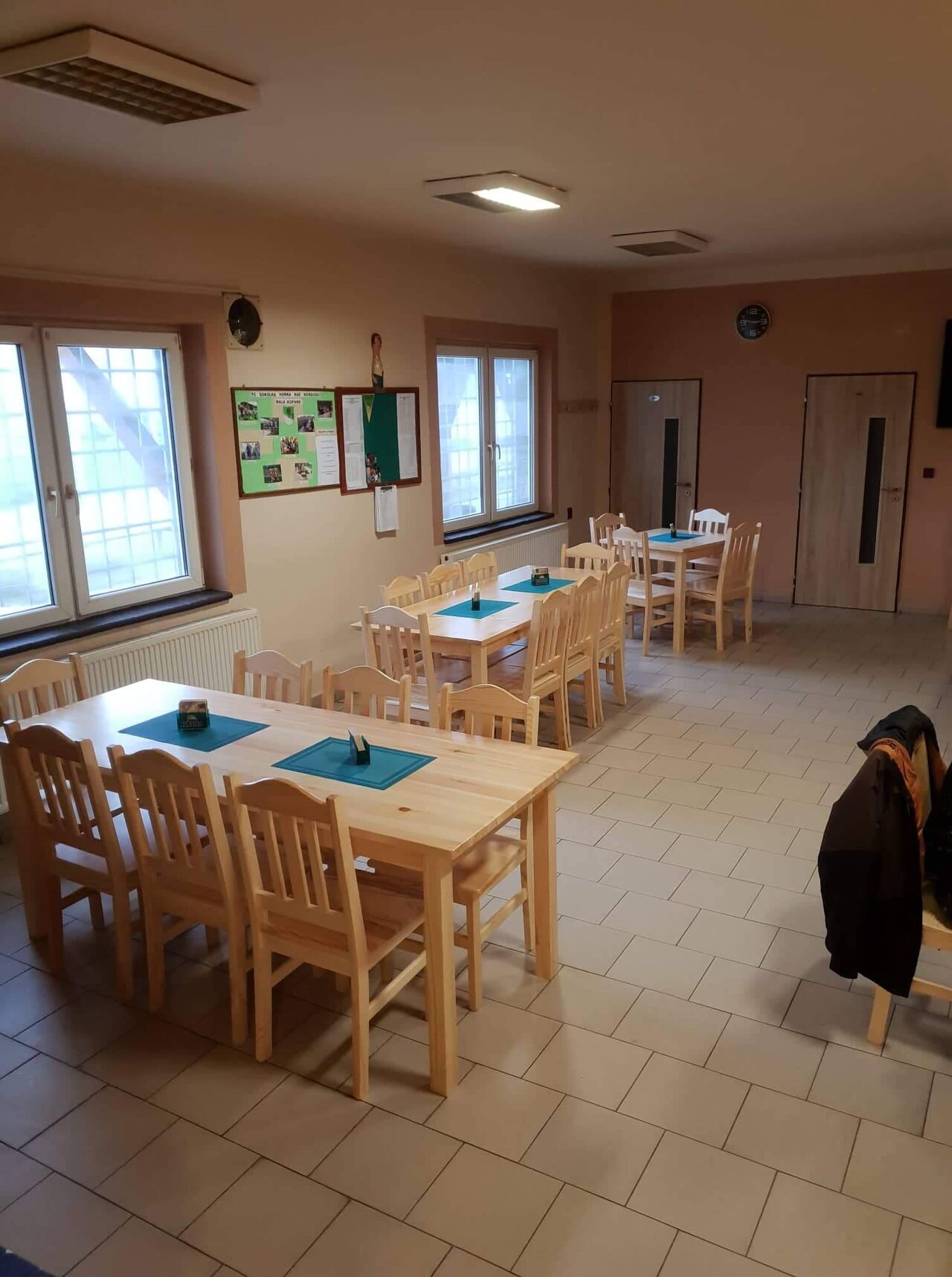 Kompletně novė posezení.