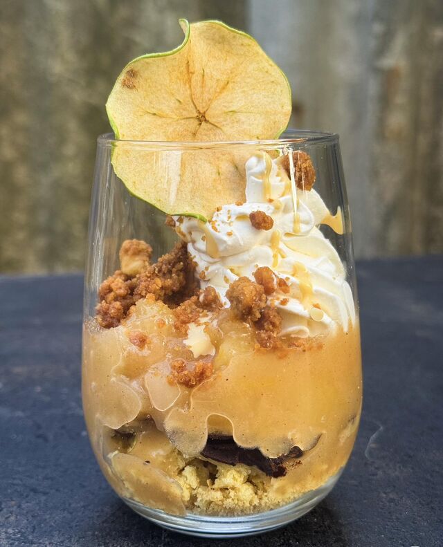 ALMÁS POHÁRDESSZERT