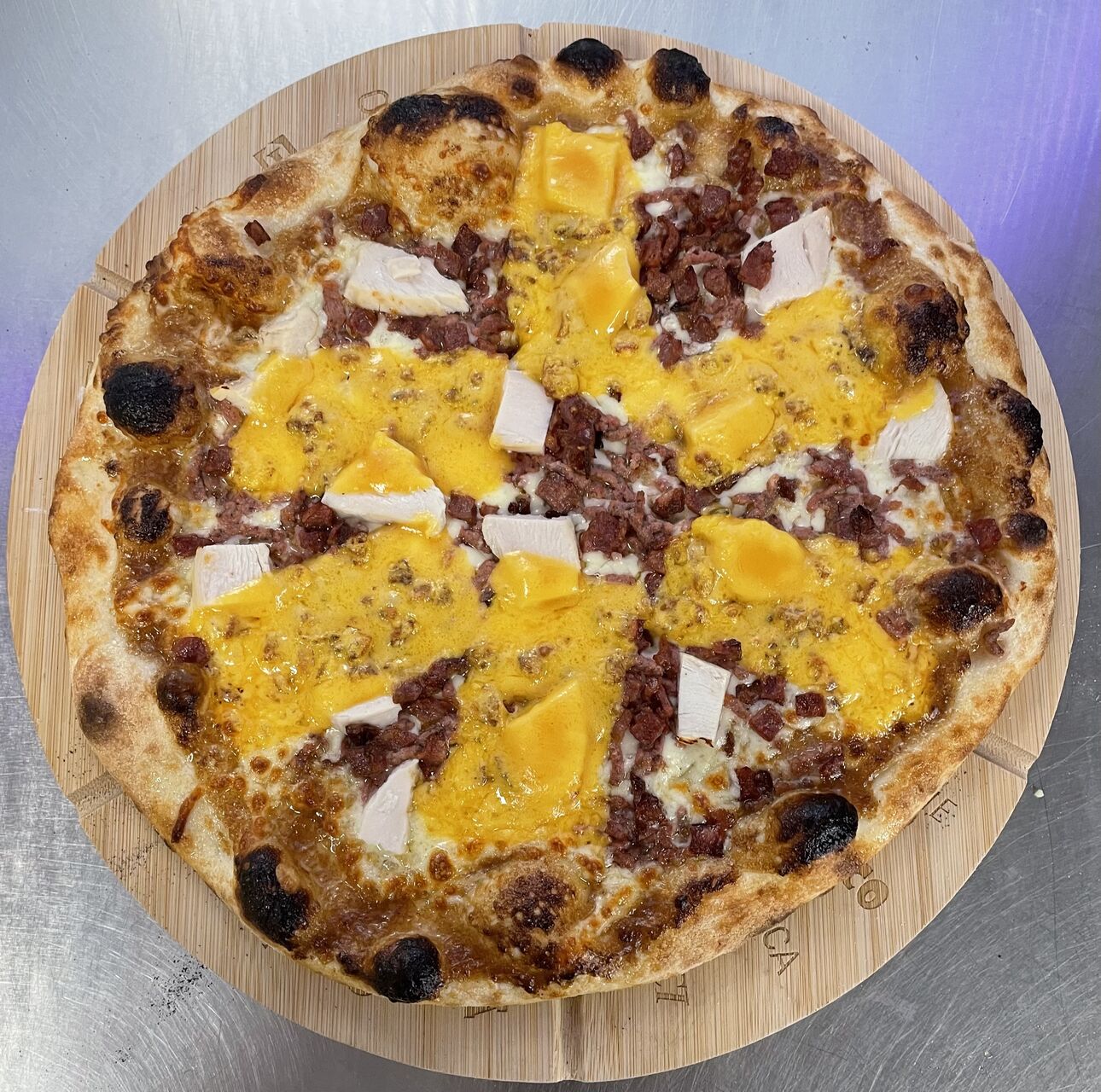 PIZZA DU MOIS D' AOUT ET SEPTEMBRE