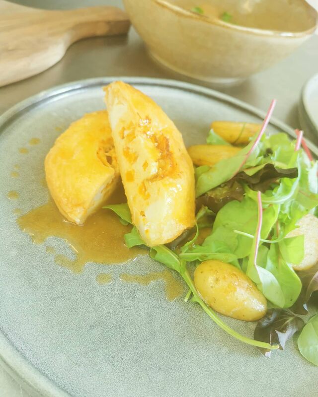 Tourte de volaille et butternut. Salade verte 