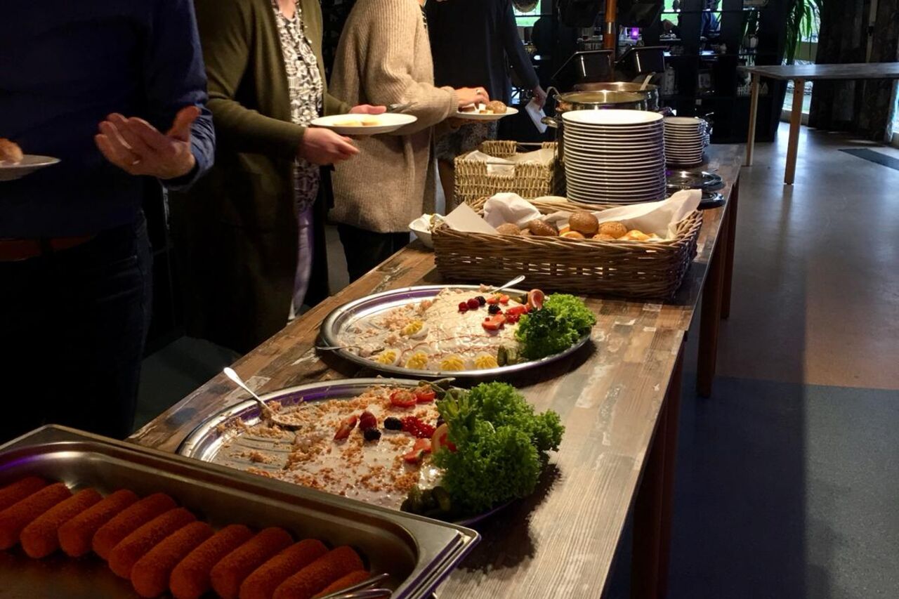 FEESTJE OF GEWOON EEN BORREL