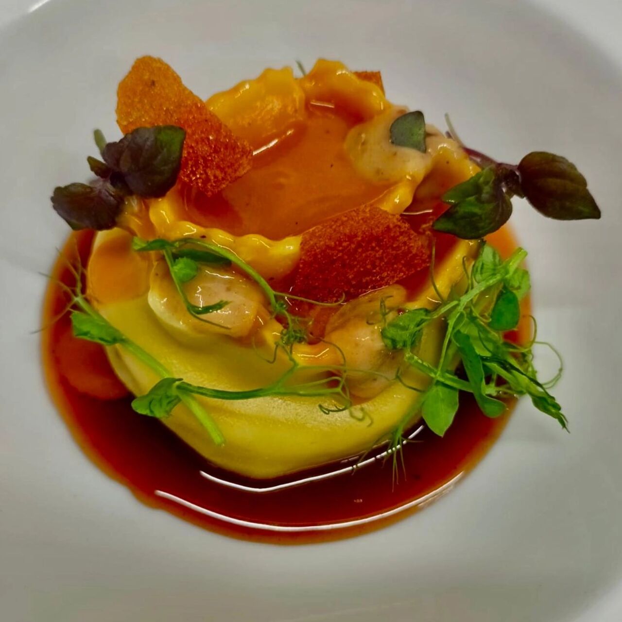 Pappardella ripiena di coda alla vaccinara, caramello di cipolla alla brace e mostarda di pomodoro | Osteria Micheletti Pisa