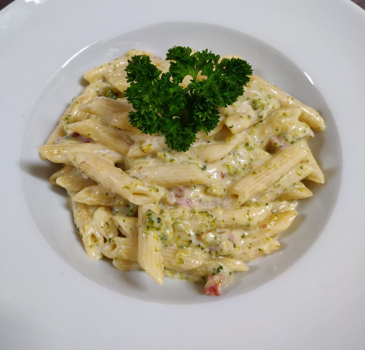Penne met broccoli en spekjes