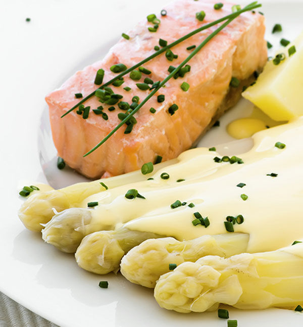 pavé de saumon aux asperges et son écrasée de pommes de terre