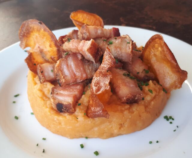 Torreznos braseados a baja temperatura 