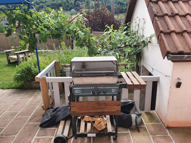 Gites des Ayes 14 personnes / BBQ charbon