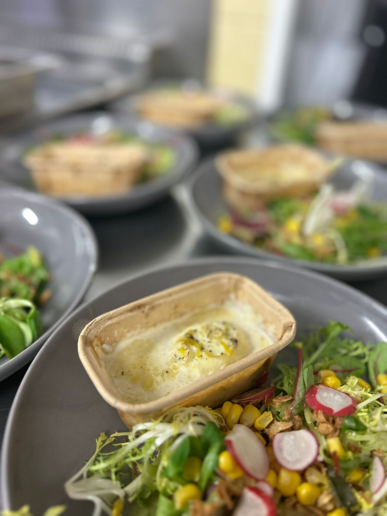 ENTREE DU JOUR (oeuf cocotte poireaux truffe)