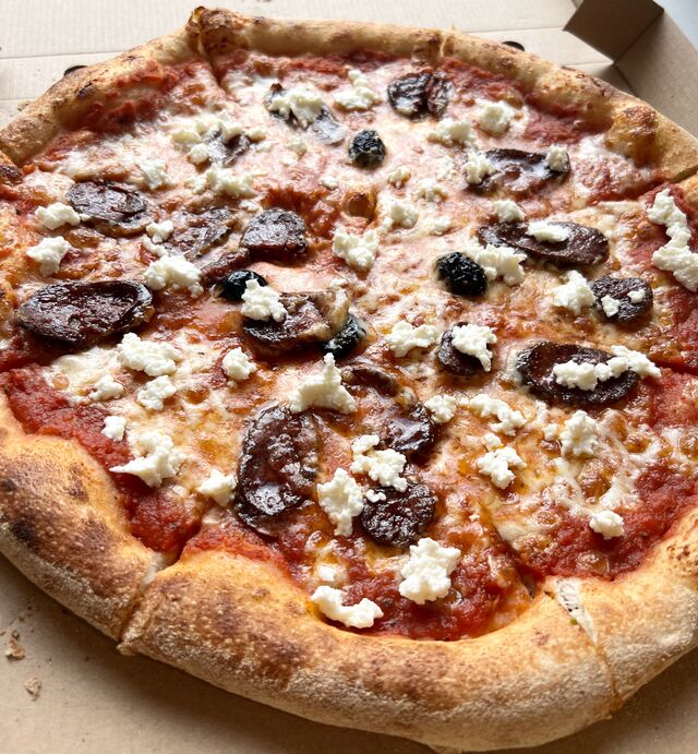 La Figatelli :
- Fior di latte - Figatelli - Brousse