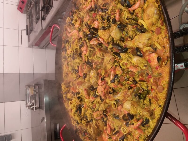 Pendant le confinement, paella du Week-End. Du 8,9 et 10 mai