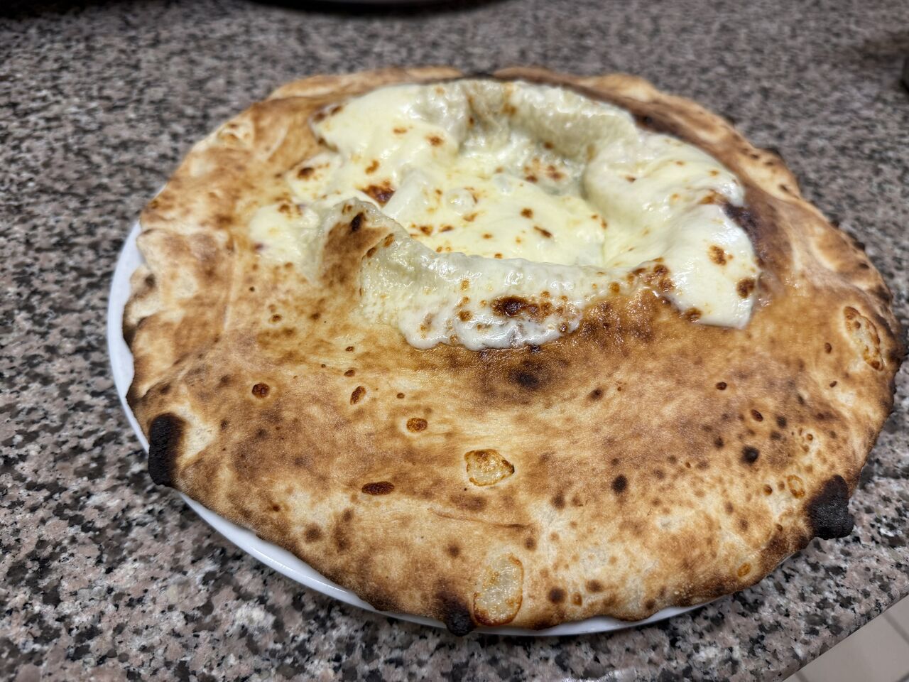 Calzone La Bomba