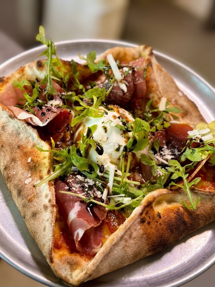 Pizza burrata et jambon de parme parm
