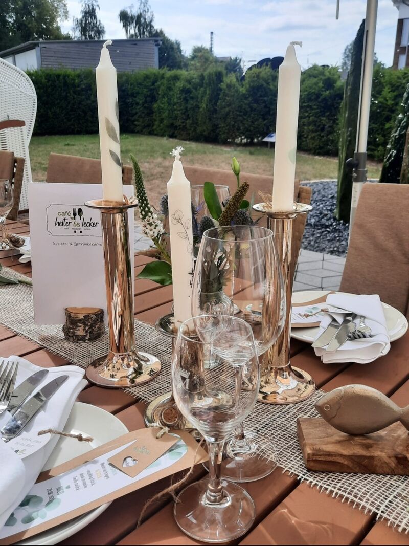 Gerne richten wir bei entsprechendem Wetter, Ihre Festlichkeiten in unserem Sonnen-Innenhof aus