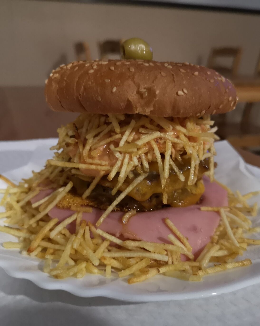 Hambúrguer Marques (180g carne bovino e queijo Cheddar)