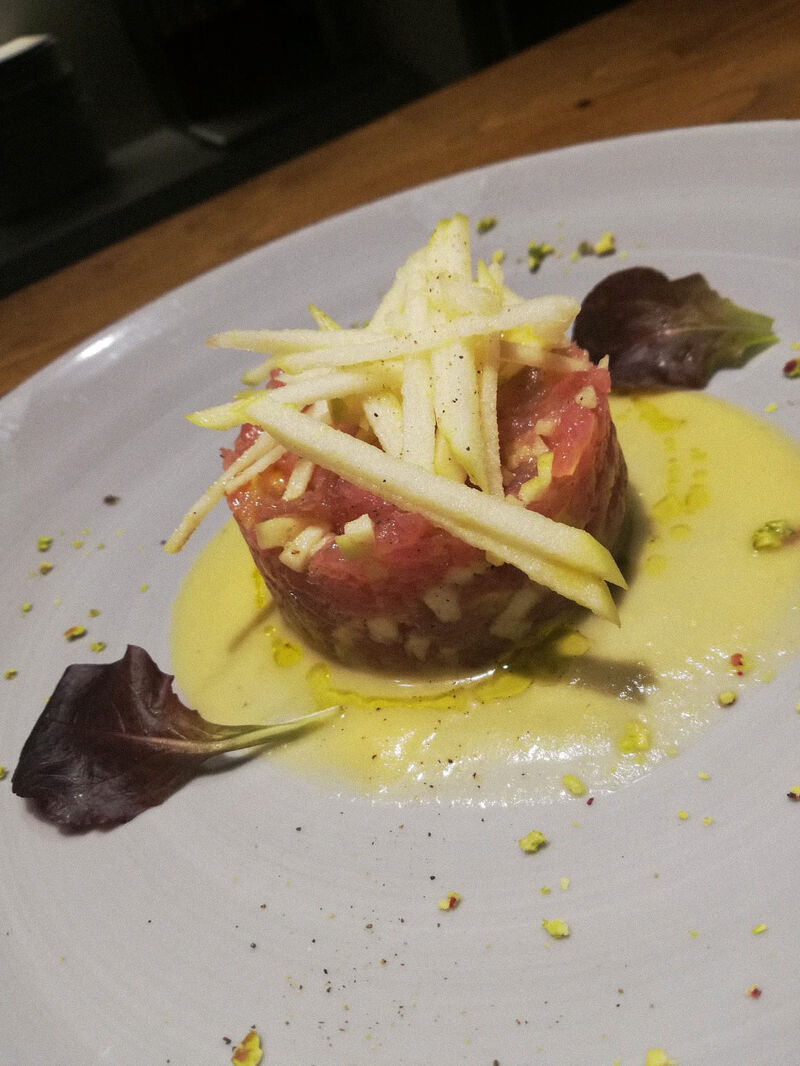 TARTARE DI TONNO ALLA MELA VERDE E LIME - Tuna tartare with green apple and lime