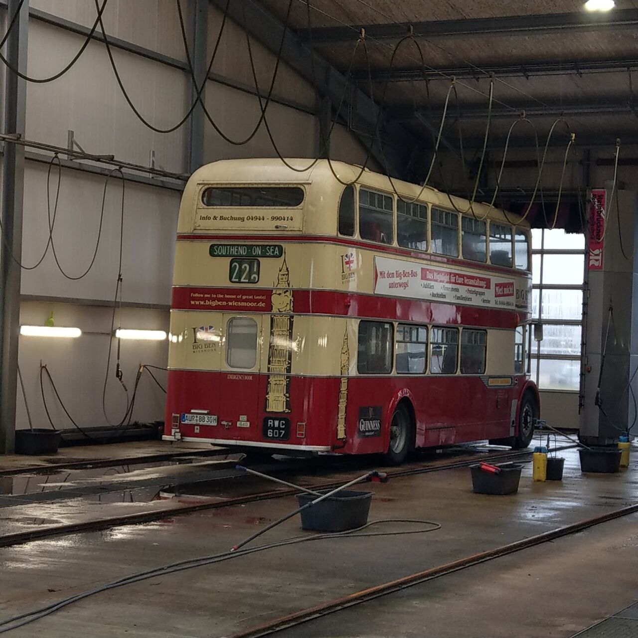 Einmal durch die Waschanlage