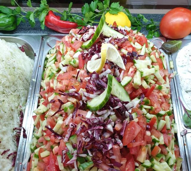 täglich frischer Salat