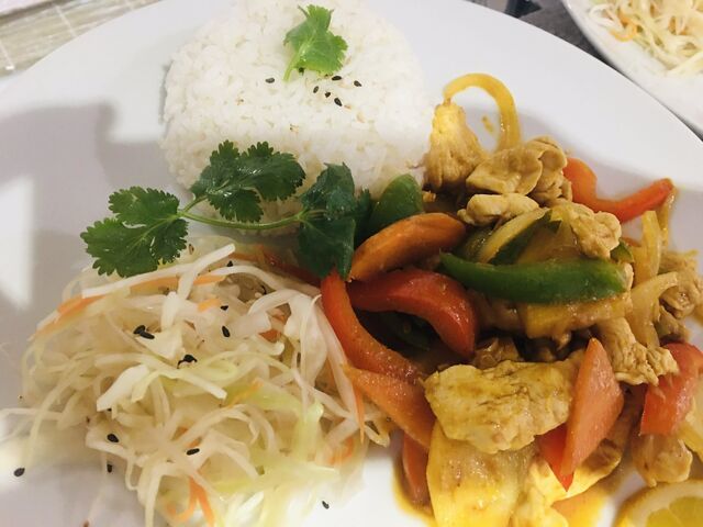 Assiette poulet au curry 