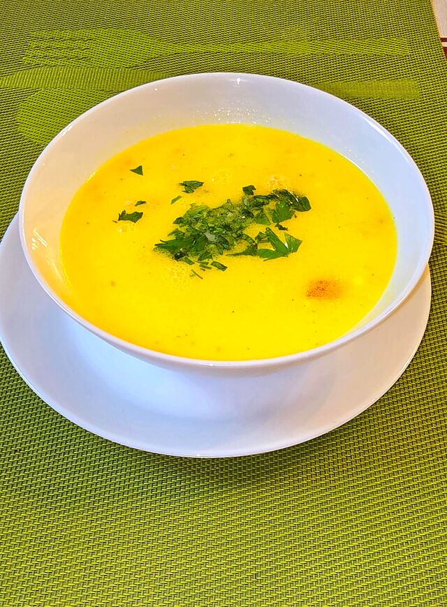 Ciorbă rădăuțeană de pui