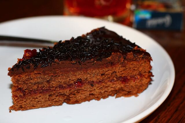 Házi készítésű Sacher torta