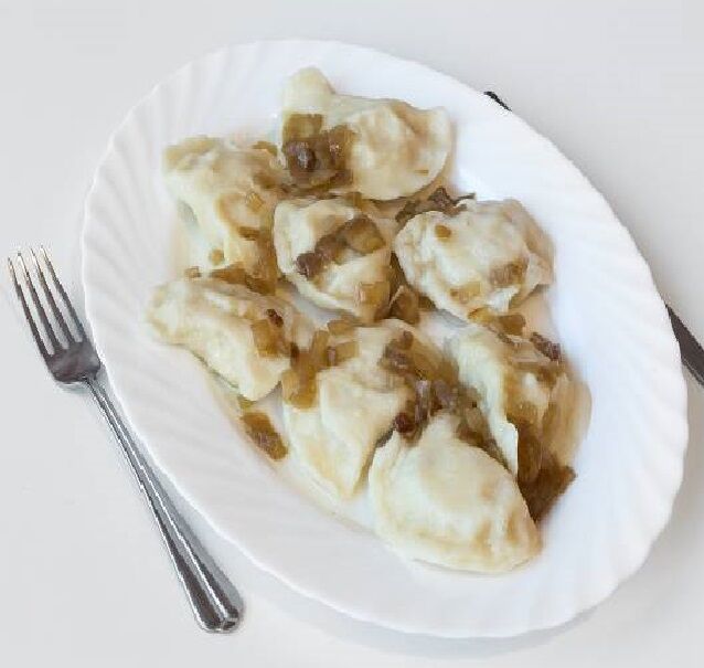 Pierogi ruskie lub z mięsem