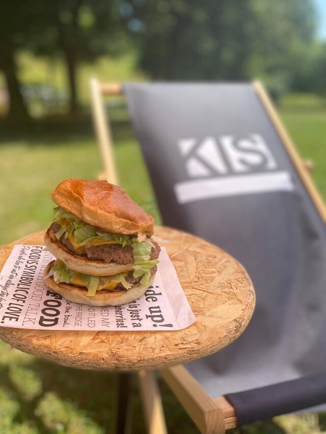 Double Cheese Burger und Pulled Pork Burger