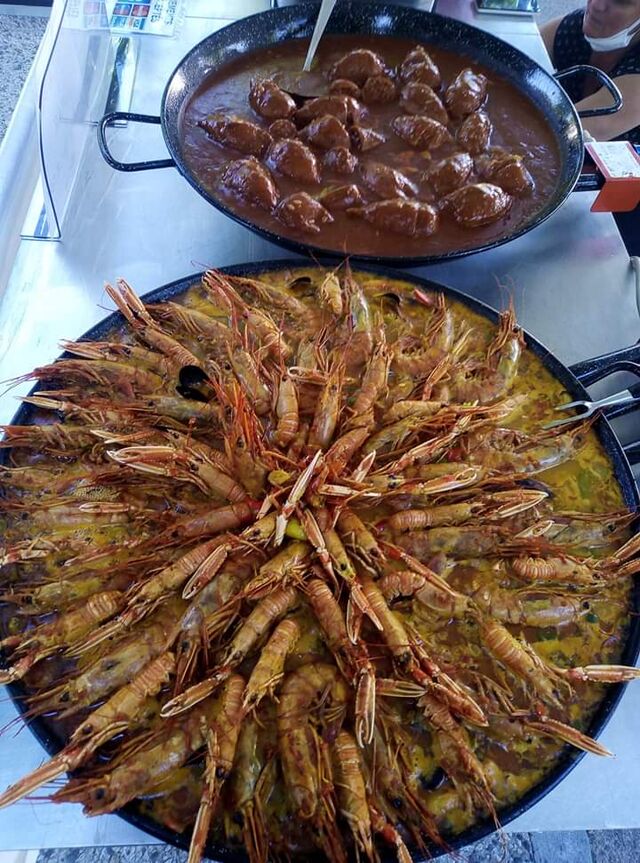 PAELLA DEL MAR ET ENCORNETS FARCIS