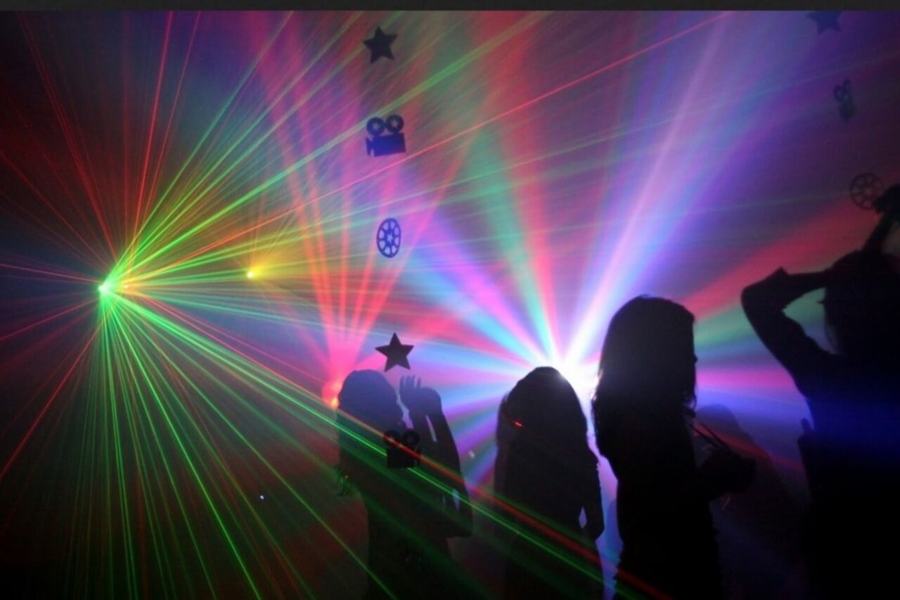 tous les vendredis et samedis soirs