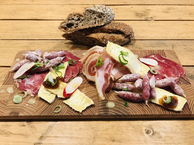 Planche charcuterie 2 personnes 