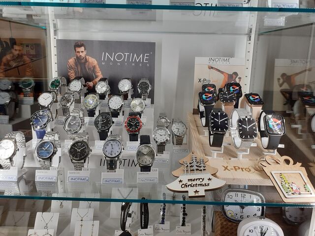 Découvrez dès maintenant des bijoux et montres au sein de votre épicerie.