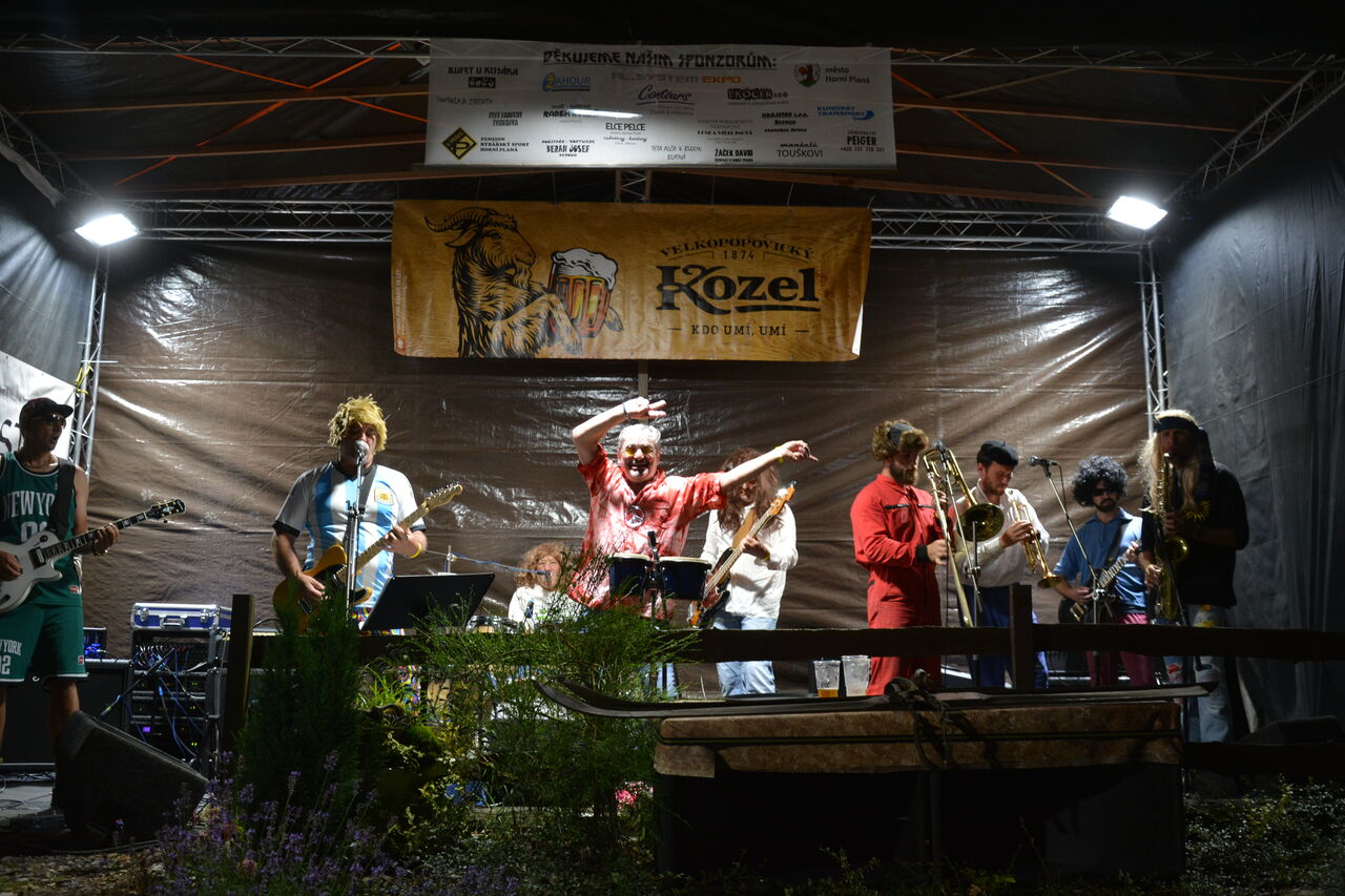 IV.ROCK FEST - HARVESTER
https://youtu.be/4rWTeoseH8E