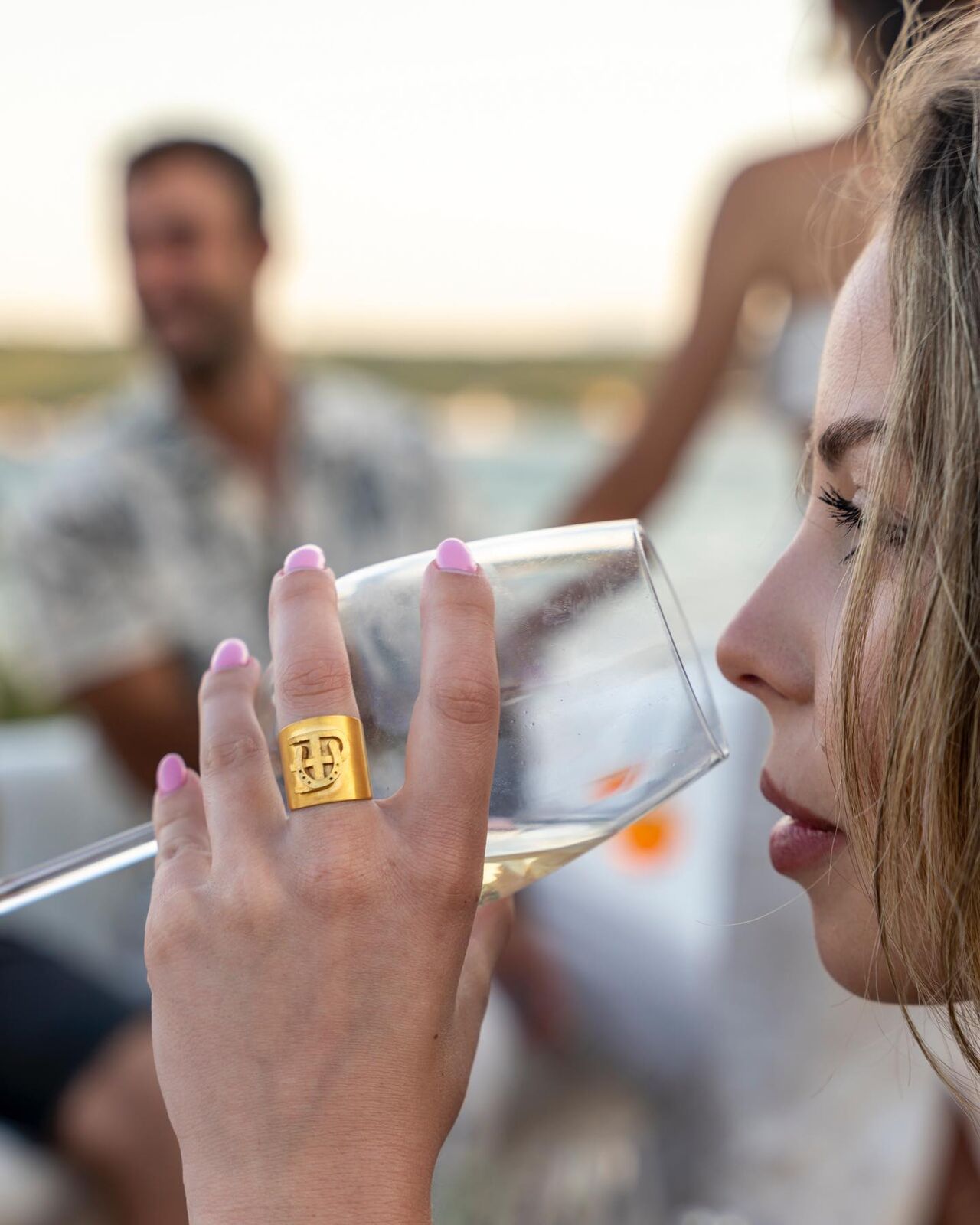 Beach Bar & Cocktail Lounge